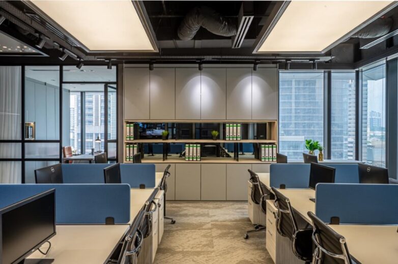 OFFICE DESIGN | A MODERN FUTURISTIC WORKSPACE TRANSFORMATION
