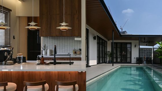 Villa and swimming pool