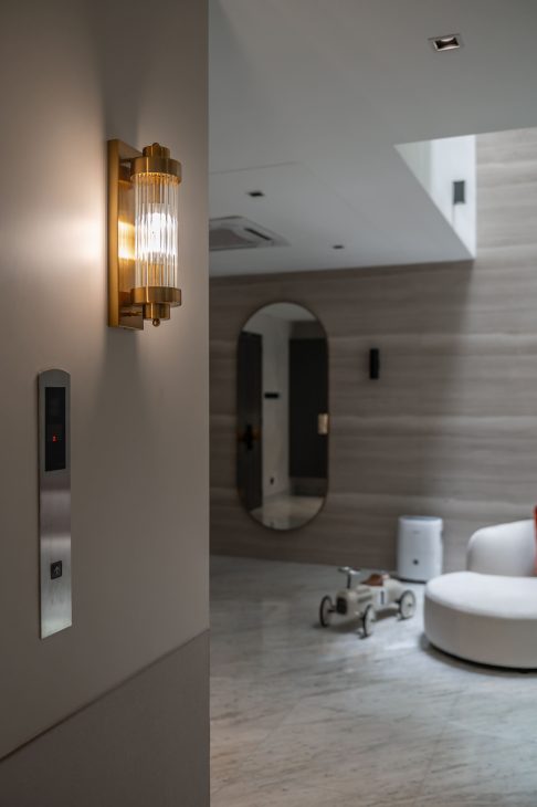 Private lift Home lift Home elevator Foyer Luxury style interior design