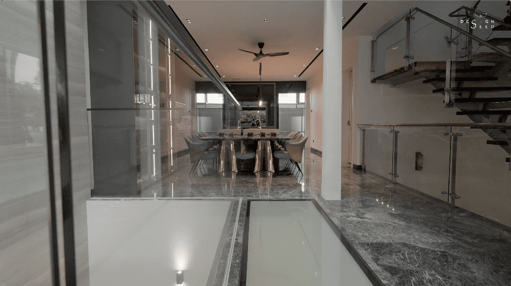 Floating Courtyard Dining Open plan dining