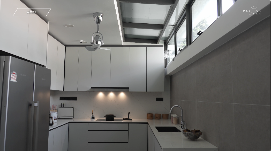 Wet kitchen Bright wet kitchen