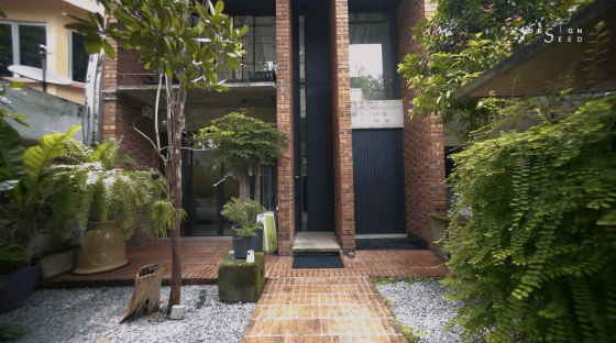 Exterior brick house architecture industrial style industrial house brick house brick design seed design red brick fins desa lightwell farah azizan studio bikin