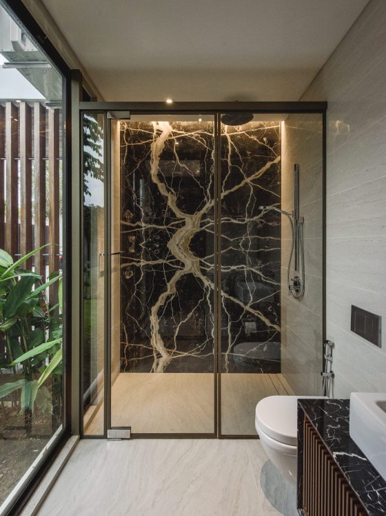 Ledang Heights S/LAB 10 interior designer architecture interior design luxury home luxury house modern luxury pool house tropical pool house swimming pool open courtyard open house courtyard pool courtyard design seed Alex Lee guest room bathroom toilet guest toilet guest bathroom