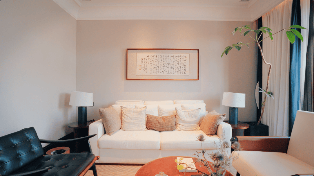 hotel villa lakeside lakeview holiday vacation qiu shui qiu shui villa design seed Alex Lee interior design architecture UNESCO world heritage site Jiangnan style courtyard Buddhist architecture small luxury hotels luxury hotels heritage century 100-year-old relic restoration West Lake Hangzhou Eastern-style courtyard room design hotel rooms zhang ai ling wan qing shi mei gui qing minimalist character infinity pool modern design western restaurant courtyard landscape garden landscape ideas landscaping