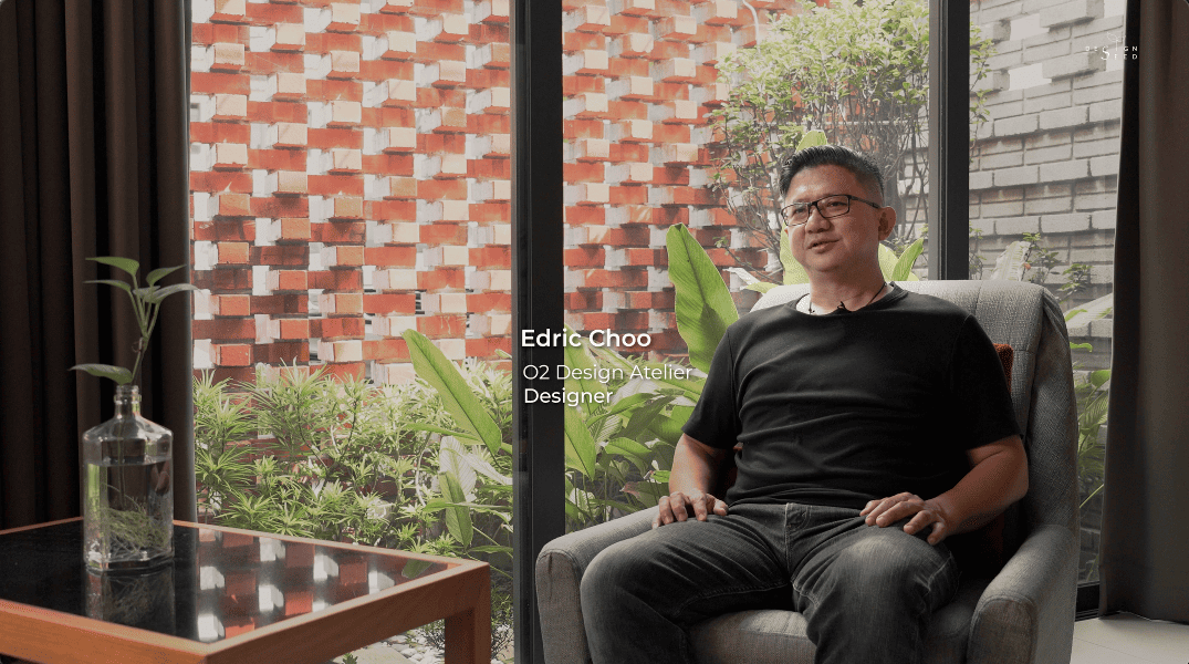 introverted house garden design seed alex lee tropical houses homes tour architecture architect O2CA Malaysian houses terrace houses terrace transformation small homes family bricks red extraordinary homes edric choo greenery link bridge double volume courtyard windows angled windows master bedroom bathroom design bathroom ideas master bathroom light bright ventilation layout reno renovation changes plans car porch secret garden hidden garden private garden living room open plan kitchen dining staircase planter box planter bridge green eco wing construction sanctuary oasis plants damansara perforated calming serene intimate homeowners shophouses polycarbonate roof tiles skylight