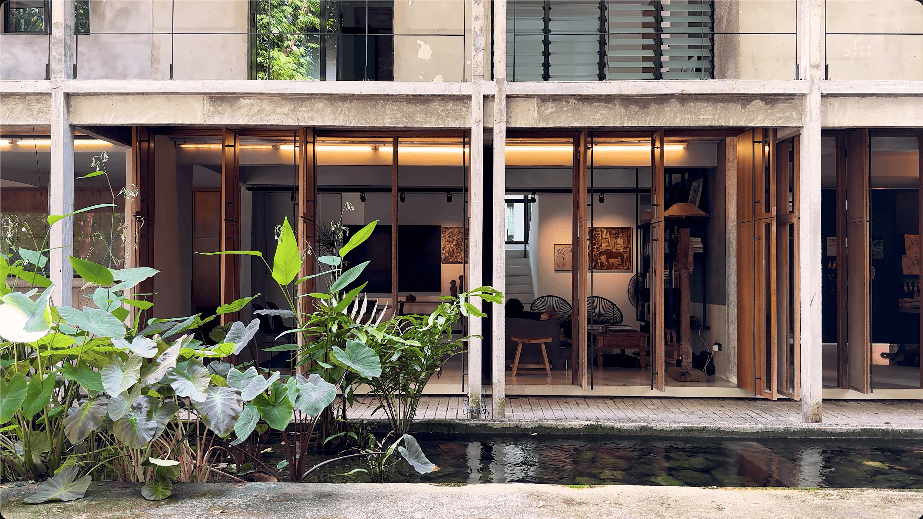 alex lee design seed tropical house transformation renovation construction landscape landscaping green greenery trees bungalow bungalow design mentahmatters design architect architecture urban city farm cheras lapan house shin chang neighbourhood facade trees ficus sandbrick walls layers fish pond garden privacy grid water feature pond fish pond grid canopy tall doors wood wooden doors foyer indoor outdoor divider workspace study materials honesty function steel structural slender durable low maintenance raw refined minimalist minimalism layout ideas interior design ideas craftsmanship two tier doors lower panel upper panel tropical house home house tour solid wood plywood living area double volume netting unique changes cantilevered kitchen area floor space open plan clarity experiment paulo mendes inspiration architectural build trees terazzo floor stainless steel ccountertop red brick kitchen industrial warm ventilation light natural light master bedroom unique beautiful eco friendly functional practical nature walk-in wardrobe cabinetry shared garden resources avocade garden farm community shared land extra land malaysia malaysian homes malaysian architecture