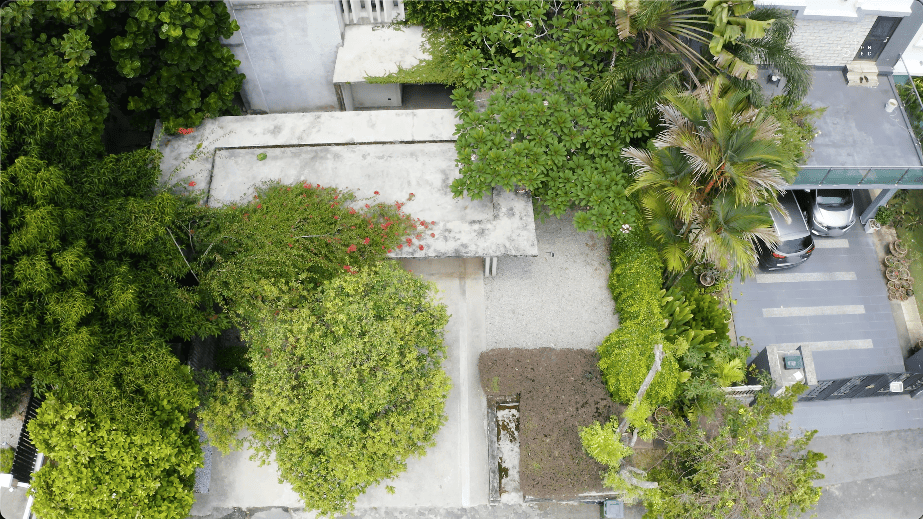 alex lee design seed tropical house transformation renovation construction landscape landscaping green greenery trees bungalow bungalow design mentahmatters design architect architecture urban city farm cheras lapan house shin chang neighbourhood facade trees ficus sandbrick walls layers fish pond garden privacy grid water feature pond fish pond grid canopy tall doors wood wooden doors foyer indoor outdoor divider workspace study materials honesty function steel structural slender durable low maintenance raw refined minimalist minimalism layout ideas interior design ideas craftsmanship two tier doors lower panel upper panel tropical house home house tour solid wood plywood living area double volume netting unique changes cantilevered kitchen area floor space open plan clarity experiment paulo mendes inspiration architectural build trees terazzo floor stainless steel ccountertop red brick kitchen industrial warm ventilation light natural light master bedroom unique beautiful eco friendly functional practical nature walk-in wardrobe cabinetry shared garden resources avocade garden farm community shared land extra land malaysia malaysian homes malaysian architecture