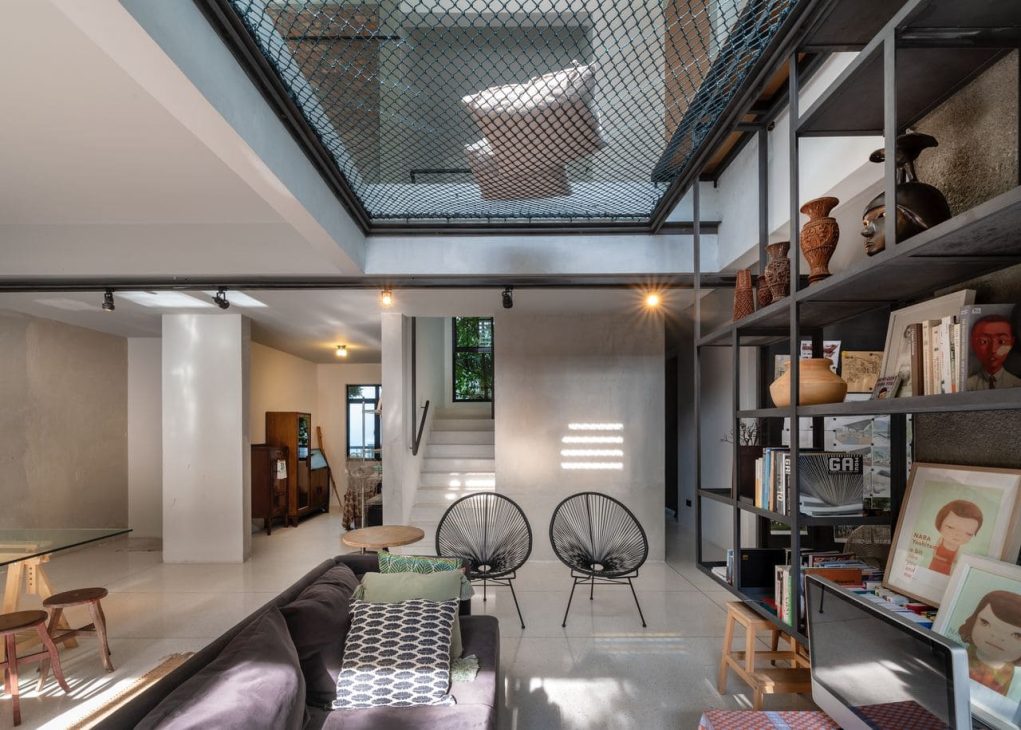 alex lee design seed tropical house transformation renovation construction landscape landscaping green greenery trees bungalow bungalow design mentahmatters design architect architecture urban city farm cheras lapan house shin chang neighbourhood facade trees ficus sandbrick walls layers fish pond garden privacy grid water feature pond fish pond grid canopy tall doors wood wooden doors foyer indoor outdoor divider workspace study materials honesty function steel structural slender durable low maintenance raw refined minimalist minimalism layout ideas interior design ideas craftsmanship two tier doors lower panel upper panel tropical house home house tour solid wood plywood living area double volume netting unique changes cantilevered kitchen area floor space open plan clarity experiment paulo mendes inspiration architectural build trees terazzo floor stainless steel ccountertop red brick kitchen industrial warm ventilation light natural light master bedroom unique beautiful eco friendly functional practical nature walk-in wardrobe cabinetry shared garden resources avocade garden farm community shared land extra land malaysia malaysian homes malaysian architecture