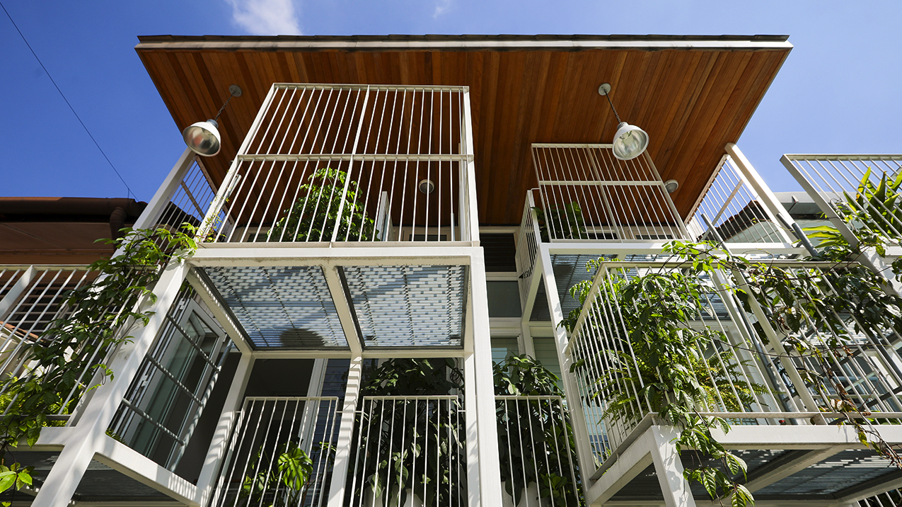 design seed alex lee tetawove atelier green home green sustainable plants trees terrace terrace house terrace home transformation renovation architecture ideas interior design interior design ideas house design layout smallest small homes never too small small spaces house tour home tour malaysia tropical tropical living architect architecture smallest house in malaysia wei ping space frame airplane wright brothers interior rooms bedroom living room kitchen aesthetic minimalist light skylight natural light wood wooden floors split level plan vertical space vertical living mezzanine floor study art corner artistic relaxing beautiful floor plan compact living rooftop greenery rooftop terrace laundry levels bathrooms unique stunning renovation construction