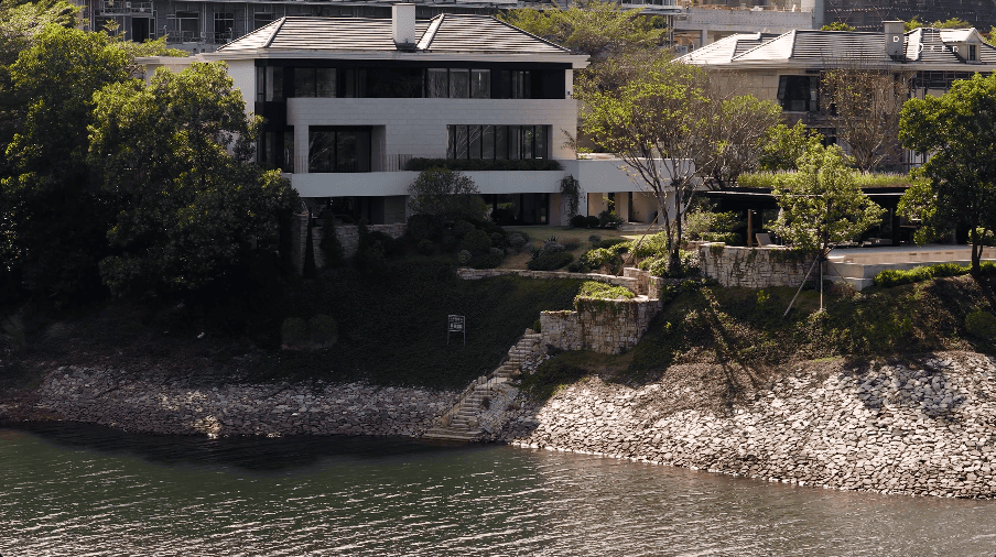 design seed alex lee mansion lakeside lake beautiful china aranya luxury villa nature mansion bungalow design interior design architecture homes house tour carenessland bedroom tea pavilion scenery landscape greenery tropical aranya holiday vacation ideas living room windows modern luxurious rich expensive design photography inspiration inspo living area double volume bedroom gym open plan garden light greenery